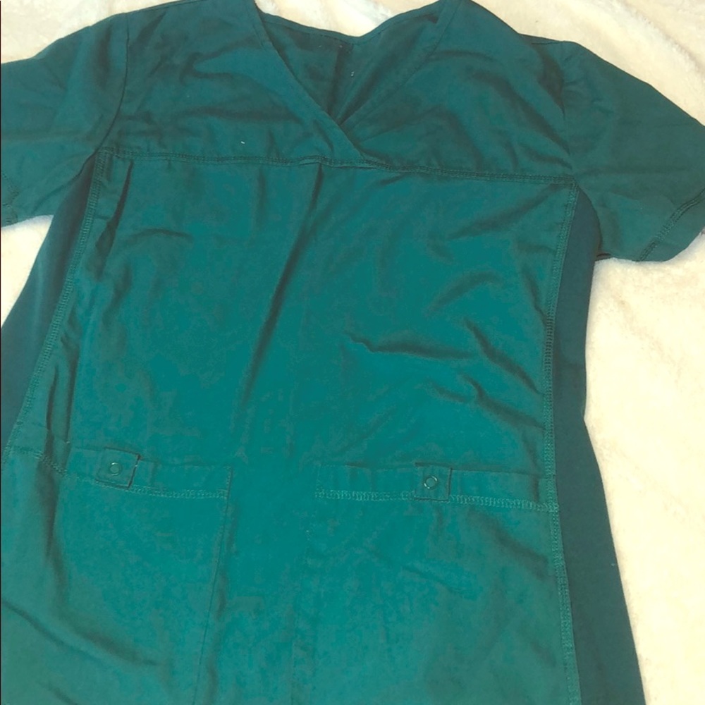 Cherokee scrub top